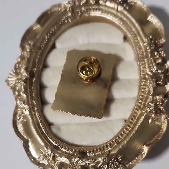 VINTAGE MURAT CIRCUS CLOWN COLLECTIBLE PIN RARE - Picture 3 of 4